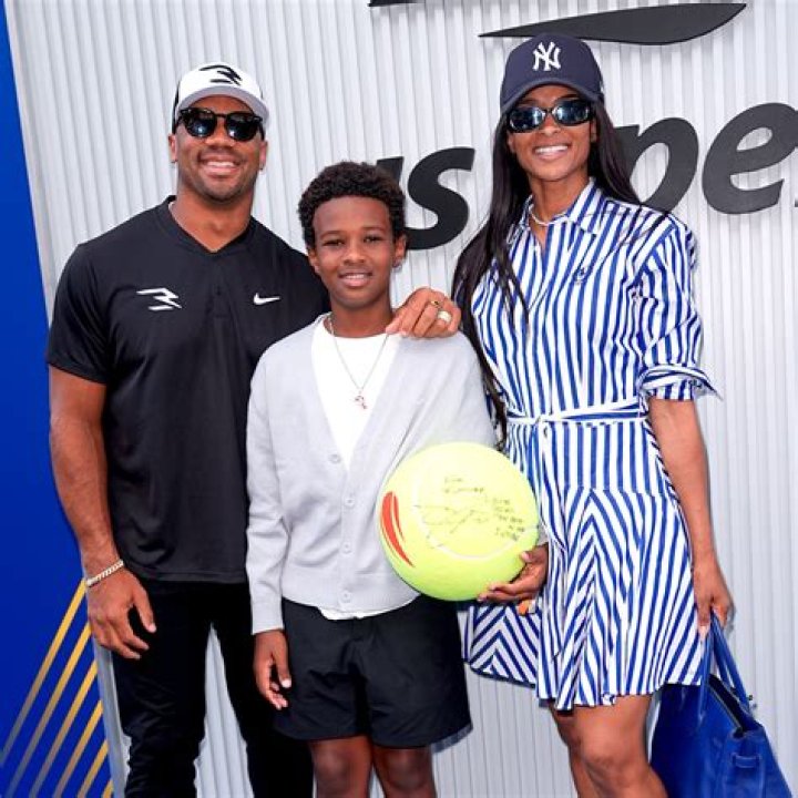 Ciara Disses Future After He Shows Up At Husband Russell Wilson’s Football Game – Hollywood Life