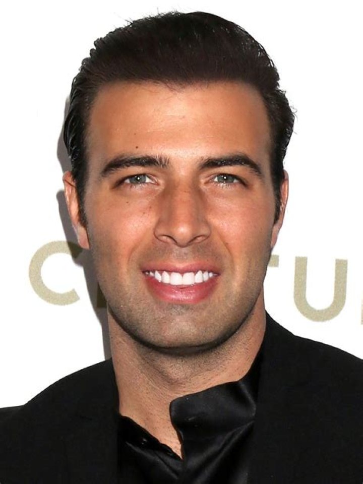 Jencarlos Canela Celebrity Profile – Hollywood Life
