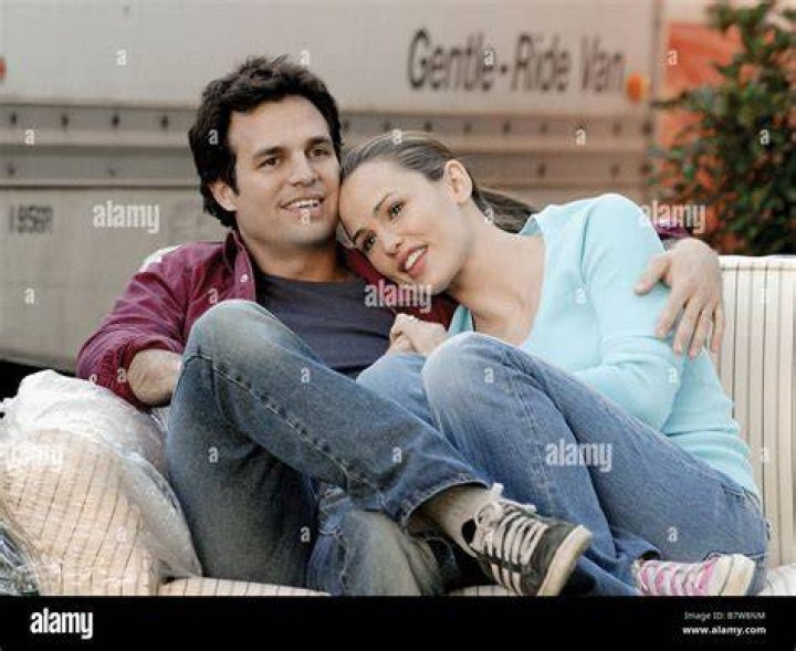 Jennifer Garner & Mark Ruffalo Reunite 17 Years After ’13 Going On 30′ – Hollywood Life