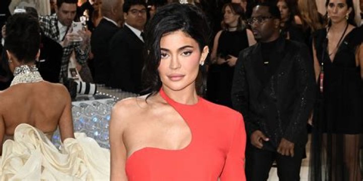 Kylie Jenner Dances In Figure-Hugging Black Dress 5 Months After Giving Birth: Watch