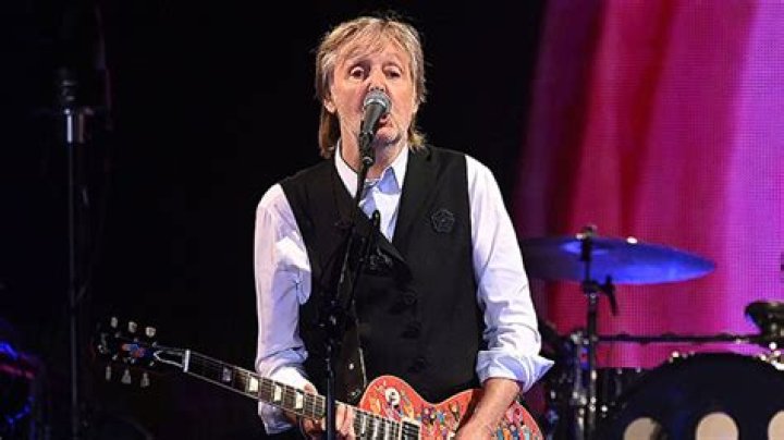 Paul McCartney Shows Footage Of Johnny Depp At Glastonbury – Hollywood Life