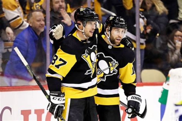 [PHOTOS] Pittsburgh Penguins — Hottest Hunks – Hollywood Life