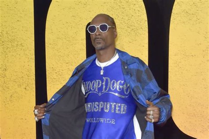 Snoop Dogg – Hollywood Life