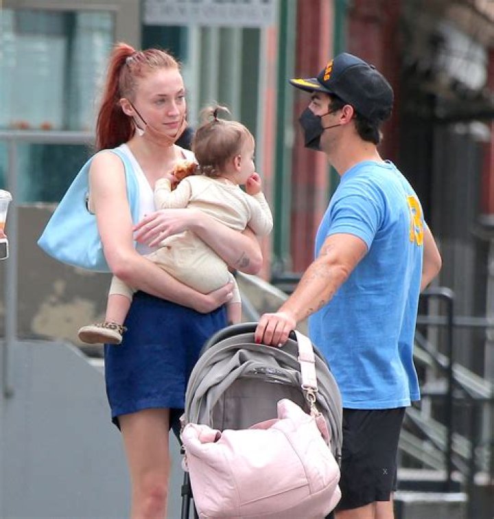 Sophie Turner Takes Baby Willa On Walk With Joe Jonas & Glows While Going Makeup-Free — Pic