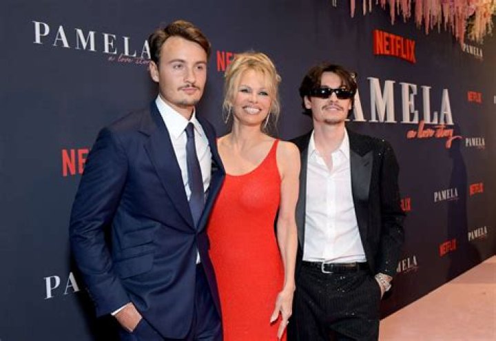 Tommy Lee’s Feelings About Ex Pam Anderson’s Split From Jon Peters – Hollywood Life